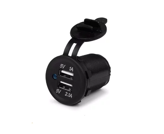 Stromversorgung&nbsp;&uuml;ber&nbsp;zwei&nbsp;USB-Ladebuchsen;&nbsp;1x&nbsp;1A;&nbsp;1x&nbsp;2,1A,&nbsp;blau;&nbsp;runden