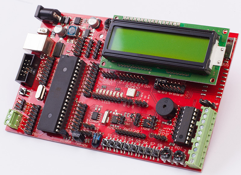 Zestaw startowy EvB 5.1 z mikrokontrolerem ATMEGA32