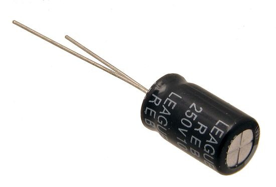 REB 10uF / 400V 13x21mm LEAGUER Electrolytic Capacitor