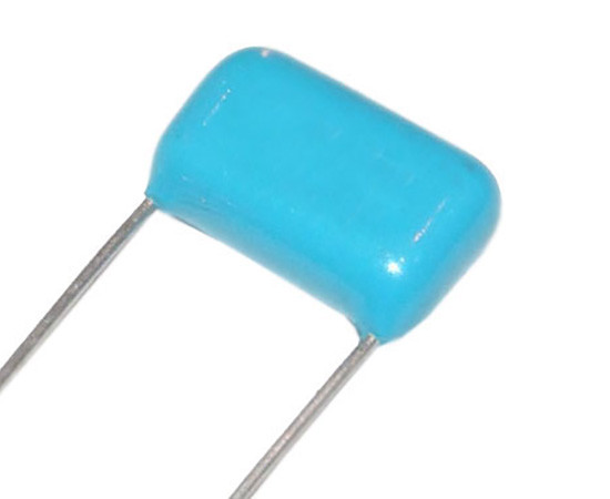 Metallized poliester film capacitor; MKT; 330nF