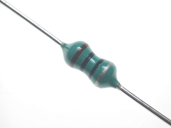 Inductor axial lead type; 1,0uH