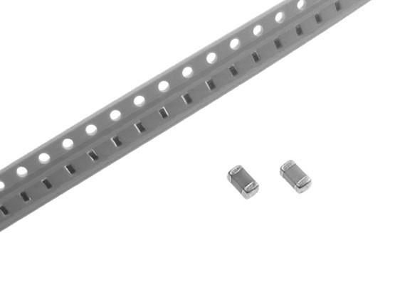 Multilayer ceramic chip capacitor; 0.82pF 